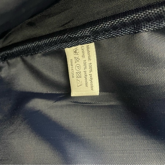 Simply Southern Corduroy Sparklebag Tote "VACAY"
Navy Blue 18.5"x11"×5" - Picture 7 of 11